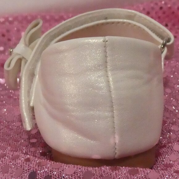 TAXI GIRL | size 8 kids | Girls White Mary Jane Shoes | NIB - Picture 11 of 13